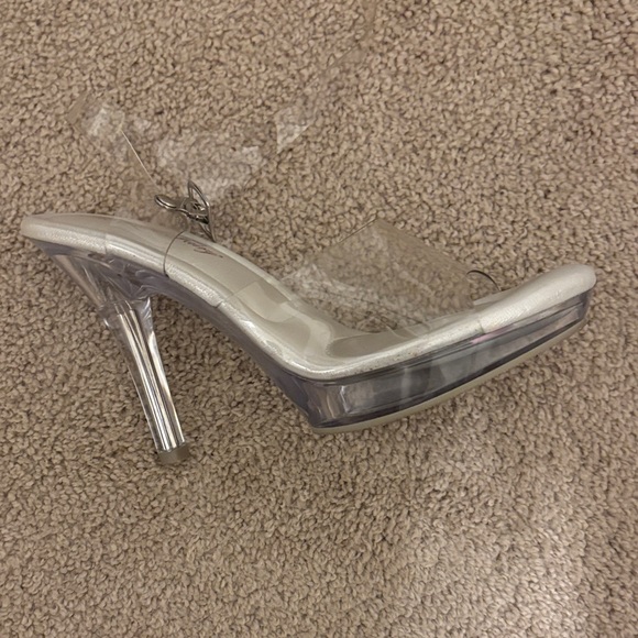 Shoe fairy Olympia heels with straps size 8 - Picture 2 of 2